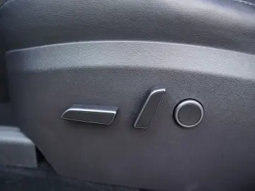 Model Y Performance* Matrix-LED* Mwst ausweisbar