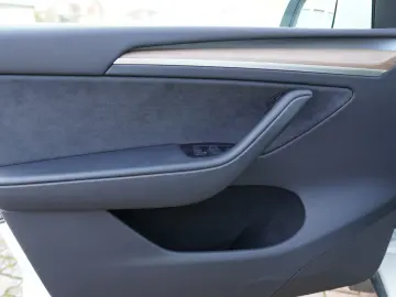 Model Y Performance* Matrix-LED* Mwst ausweisbar
