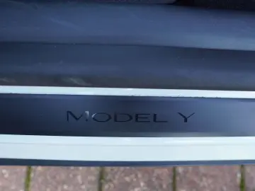 Model Y Performance* Matrix-LED* Mwst ausweisbar