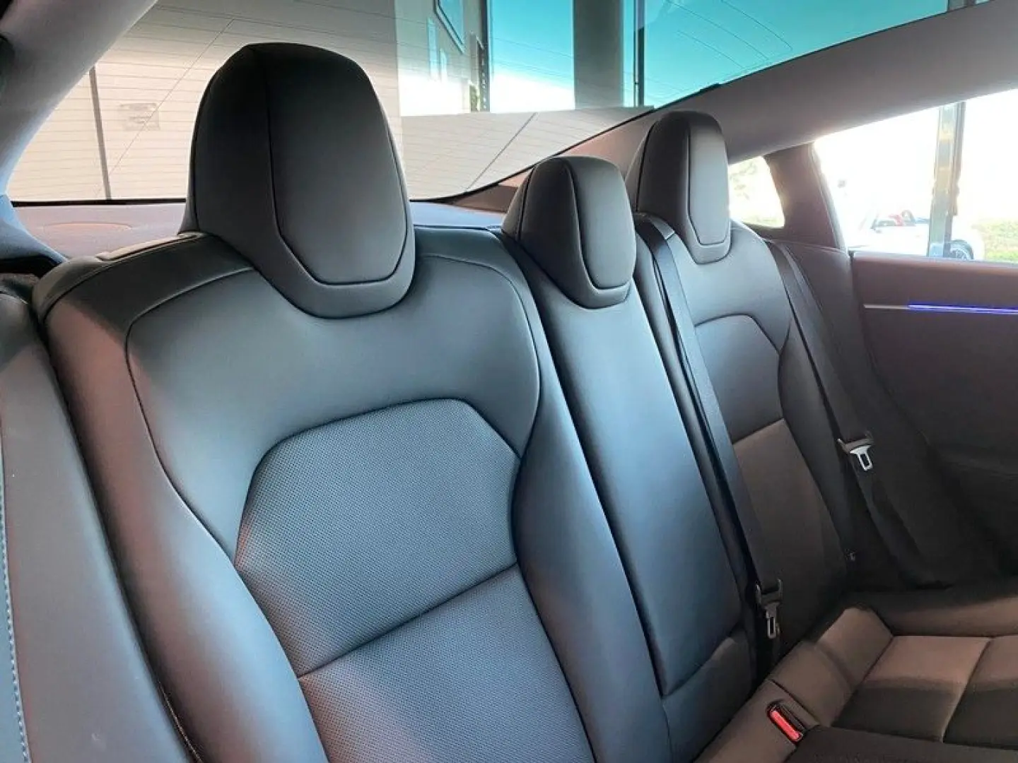 Model 3 AWD Long Range Dual Highland Sbel LED