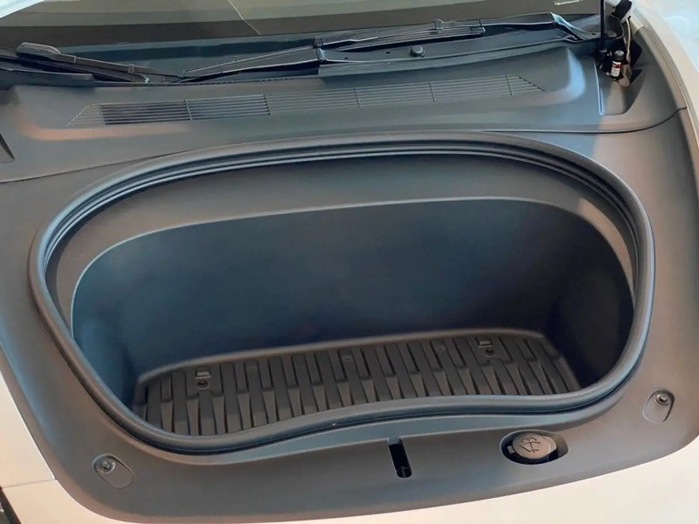 Model 3 AWD Long Range Dual Highland Sbel LED