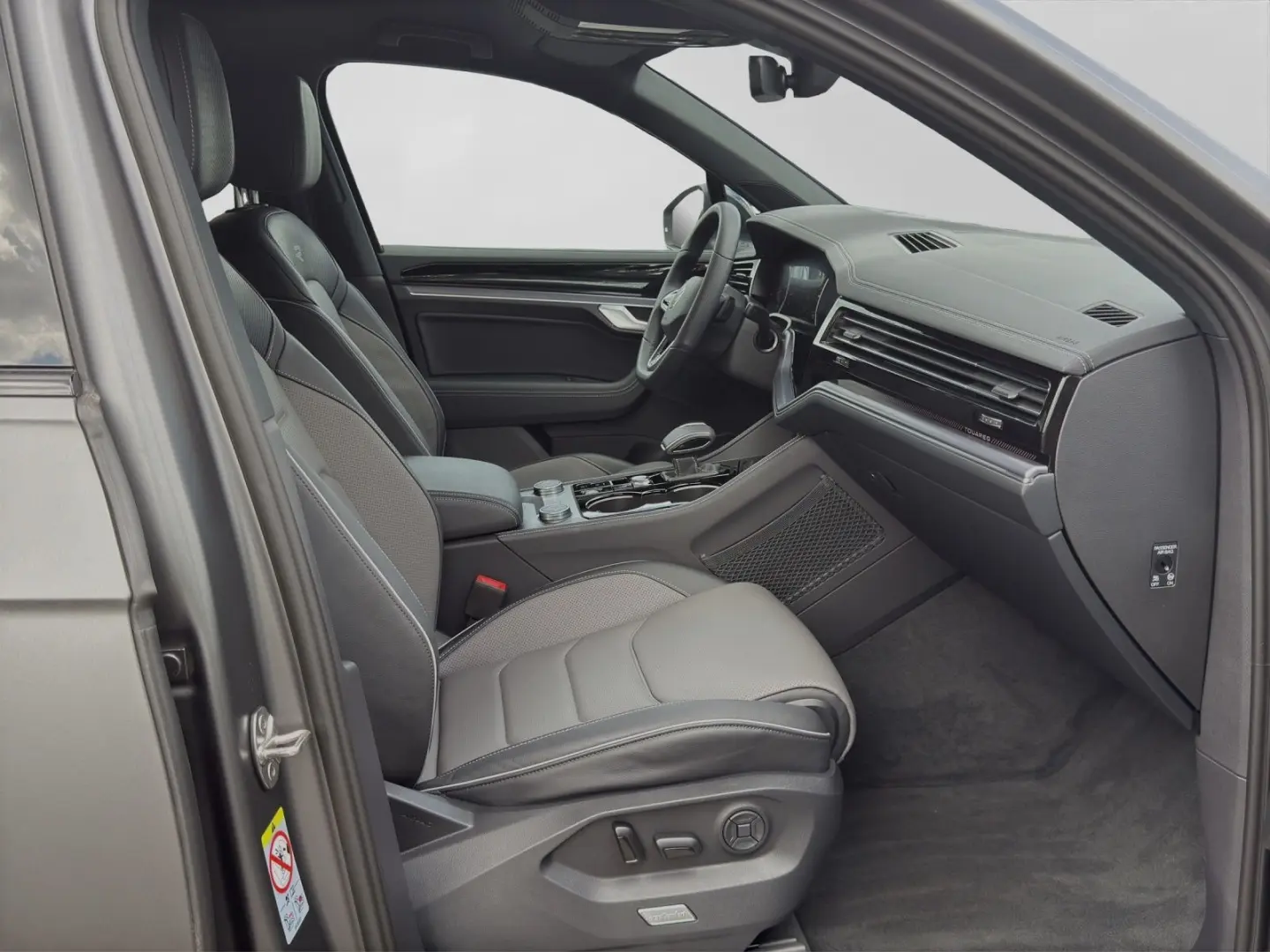 Touareg 3.0 TSI 4M R-LINE BLACK MATT FACELIFT UP
