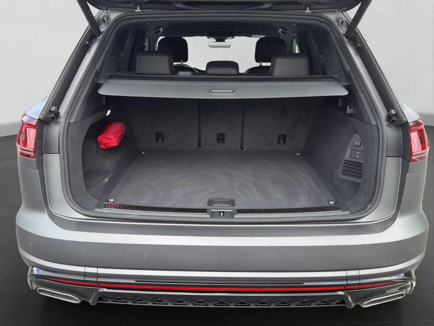 Touareg 3.0 TSI 4M R-LINE BLACK MATT FACELIFT UP