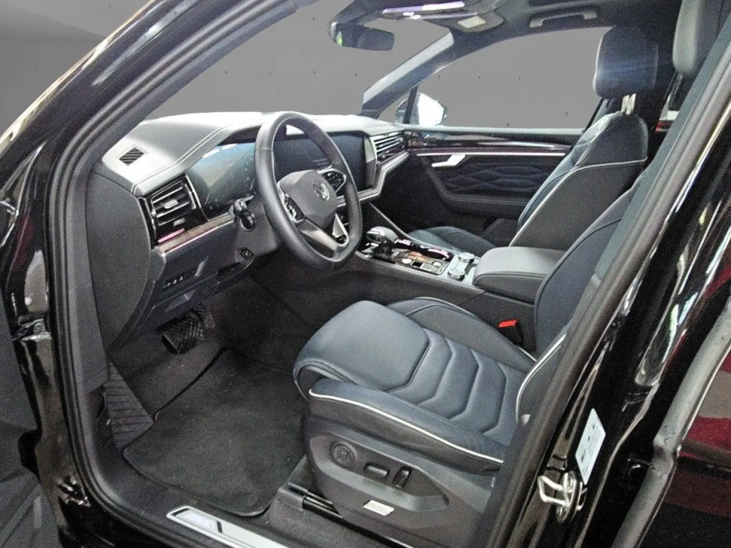 Touareg Elegance 3.0 eHybrid IQ LUFT PANO 360°