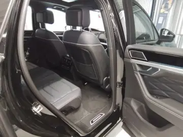 Touareg R-LINE BLACK STYLE 3.0TSI 340PS NP.119T