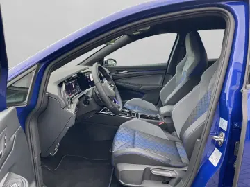 Golf VIII Variant R 2.0 TSI OPF 4Motion +DSG+LED