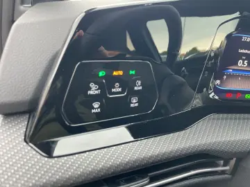 Golf VIII Variant R 2.0 TSI OPF 4Motion +DSG+LED