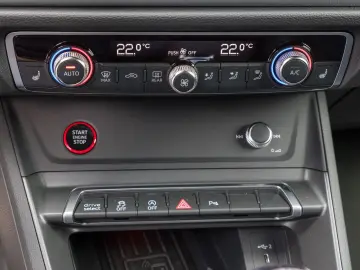 RS Q3 2.5 TFSI Q OPS+ MATRIX RS-AGA KAMERA