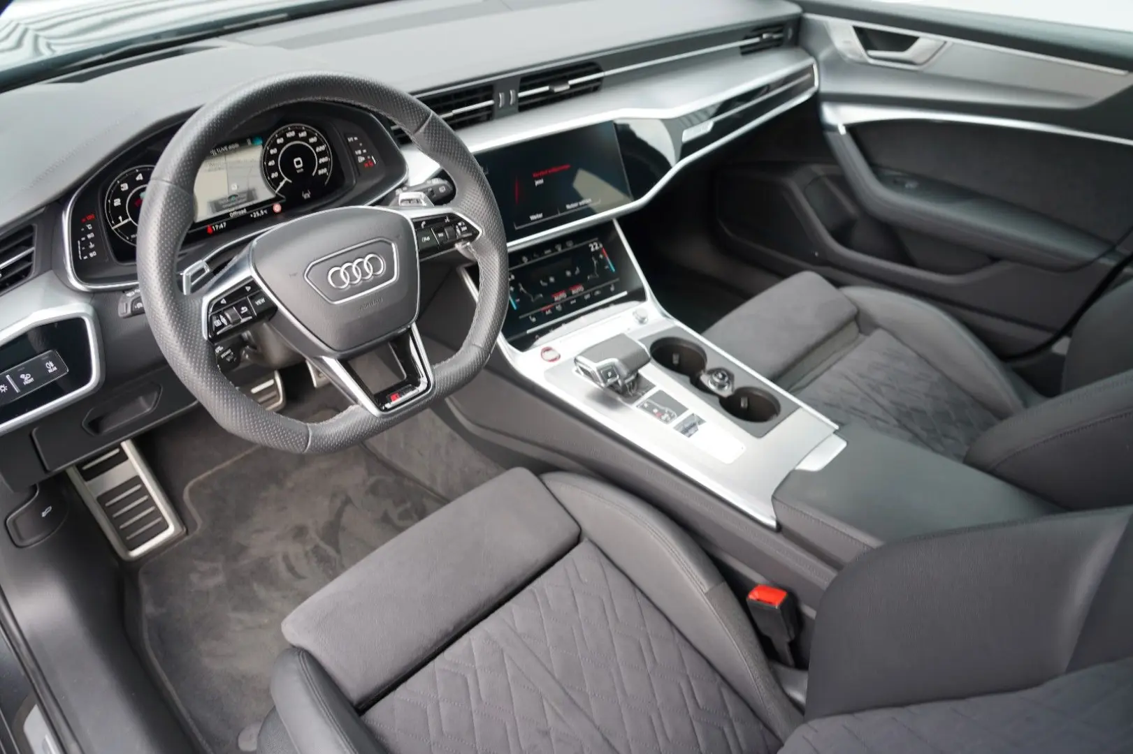 RS6 Avant 4.0TFSI quattro DYNAMIK PANO AHK 360