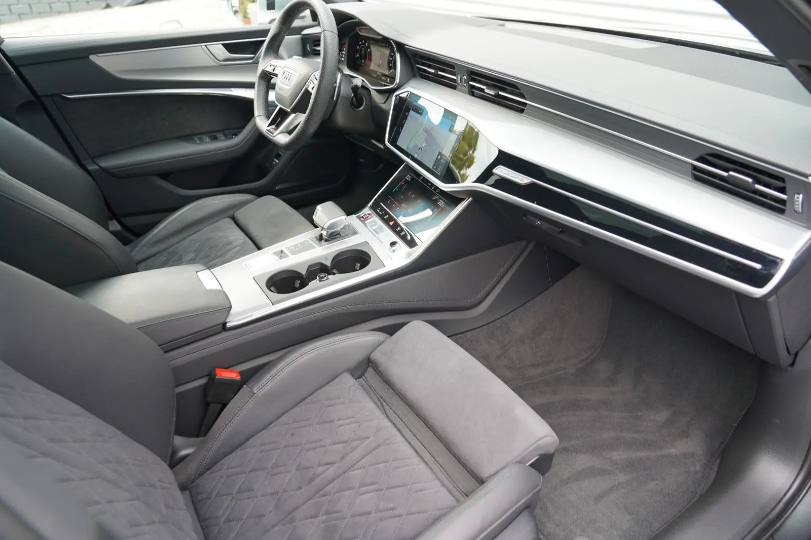 RS6 Avant 4.0TFSI quattro DYNAMIK PANO AHK 360