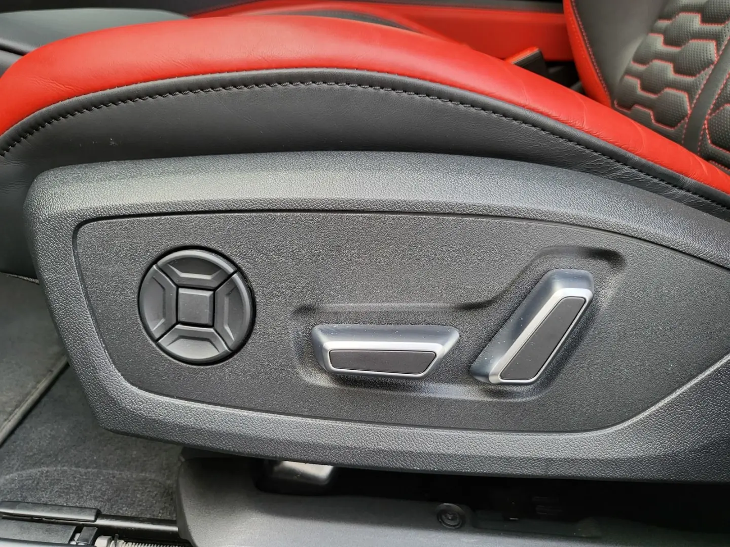 RS6 AUDI EXCLUSIVE **HUD*PAN*AHK*NP:149.850¤ SOF