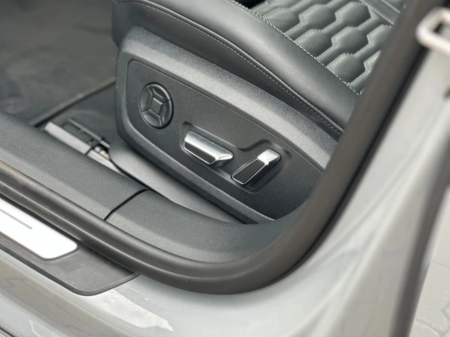 RS6 Dynamik Paket/Panorama/Sitzklima/Dynamik Pak