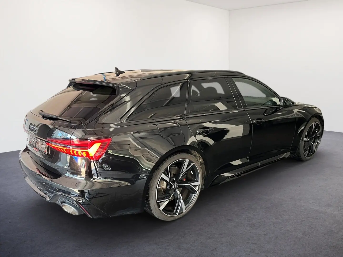 RS6 Avant 4.0 TFSI quattro/PANO-DA/B&O/LEDER/22Z