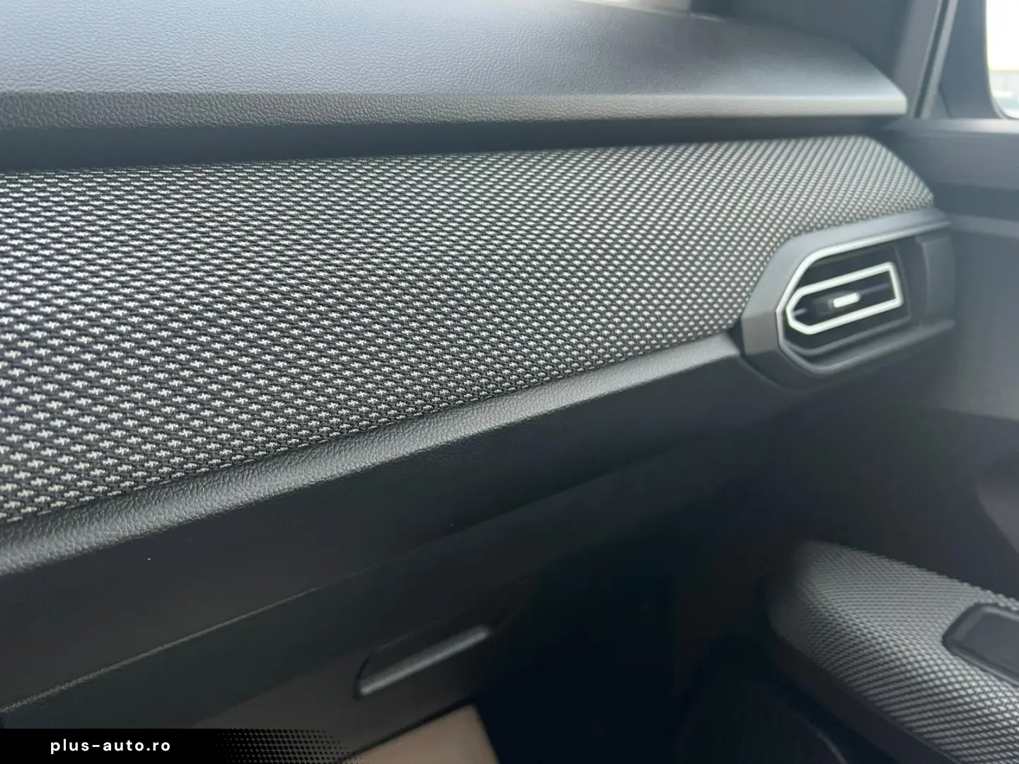 Dacia Logan Expression 1.0 TCE 90CP