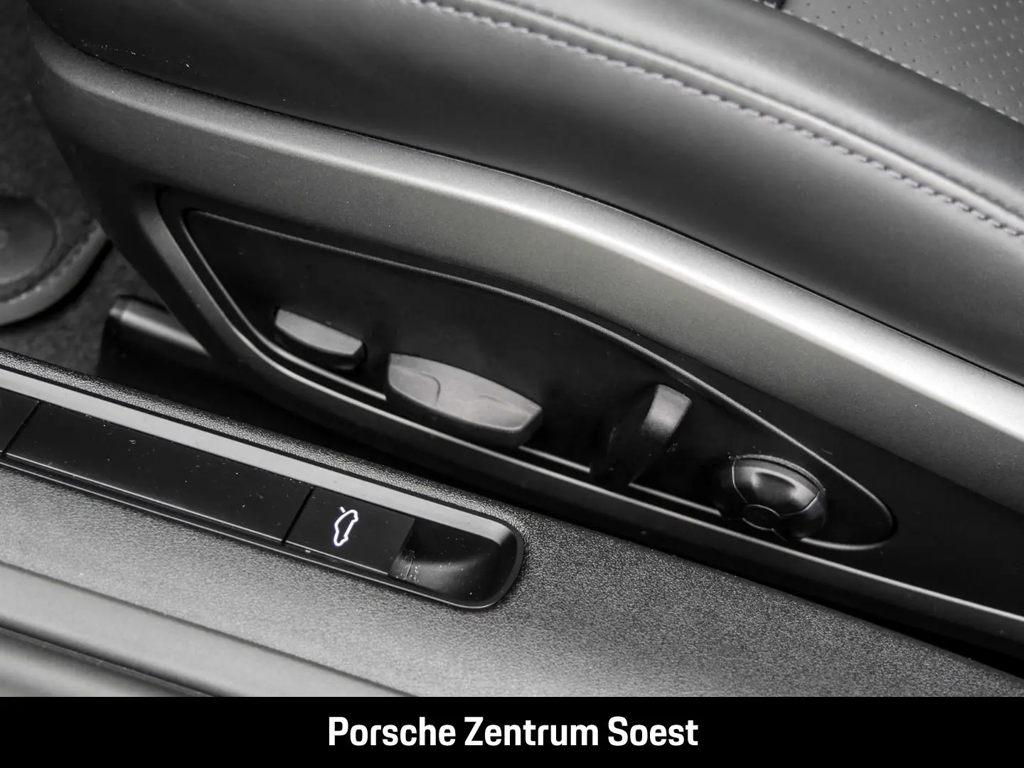 911 Carrera 4S/PDLS-Plus/Sport-Chrono/BOSE