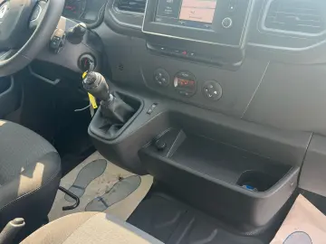 Renault Master L3H2 Cabina Dubla 7 locuri 2.3 dCi 135 CP