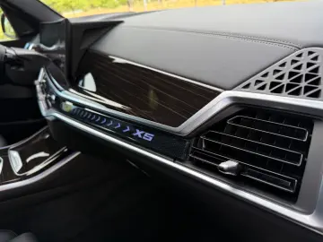 X5 50 e xDrive M SportPro Luftfeder LED AHK 21