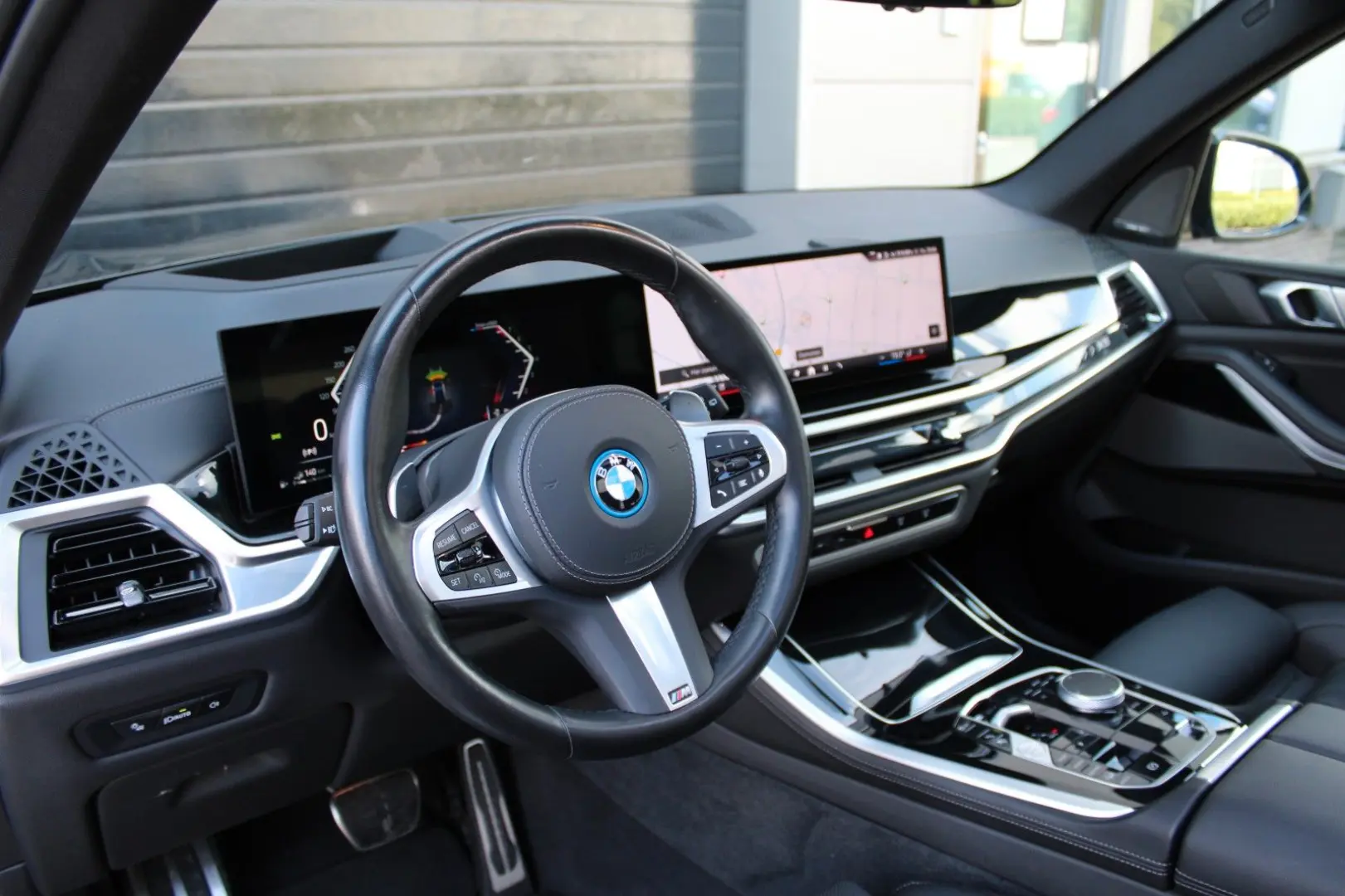 X5 xDrive50e - M-Sport - Dach - Leder