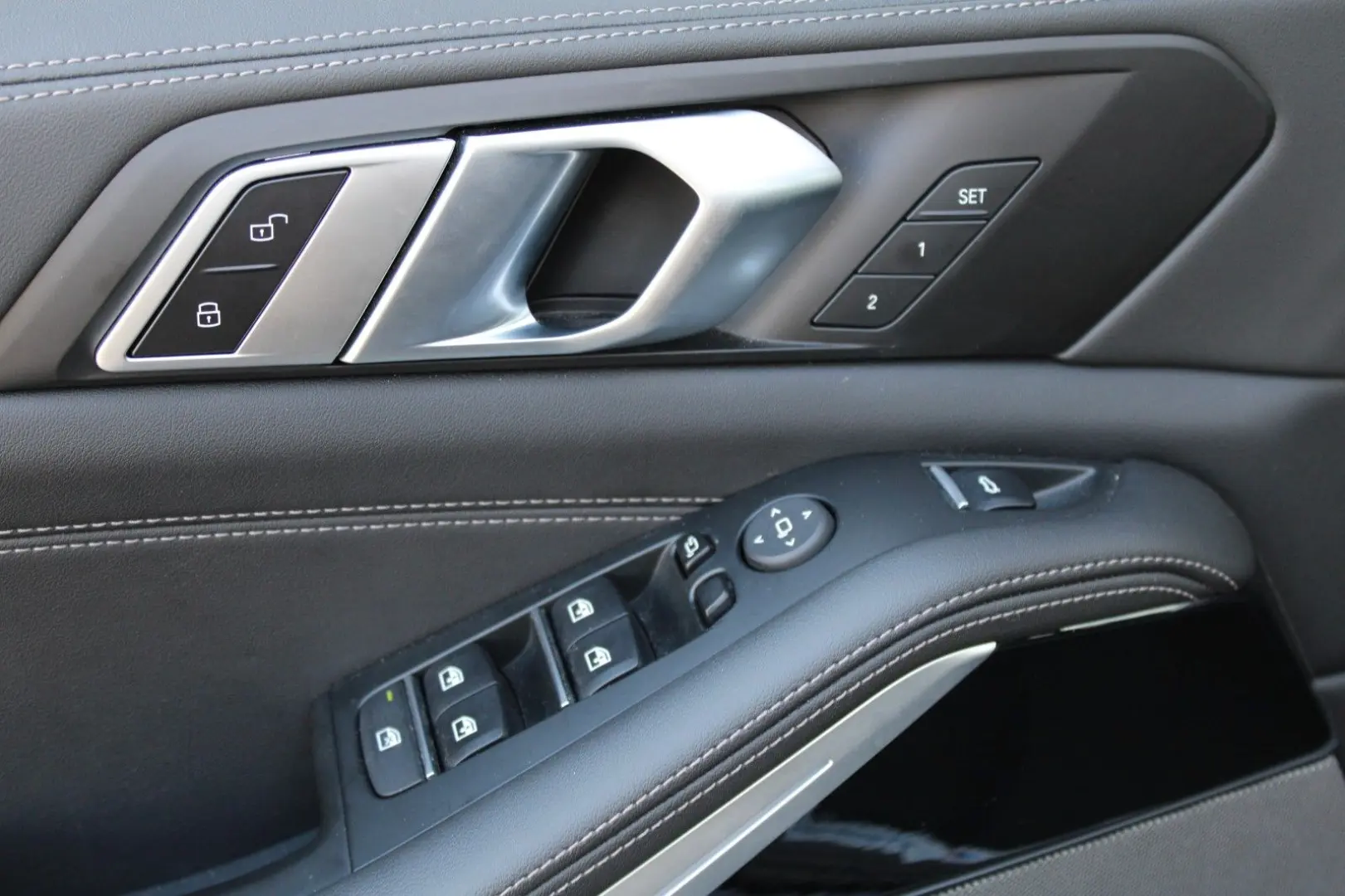 X5 xDrive50e - M-Sport - Dach - Leder