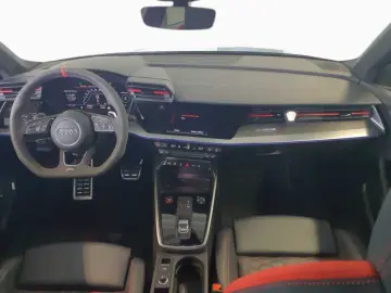 RS 3 Limousine