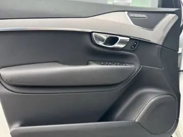 XC90 Inscription Expression Recharge  AWD T8 7-S