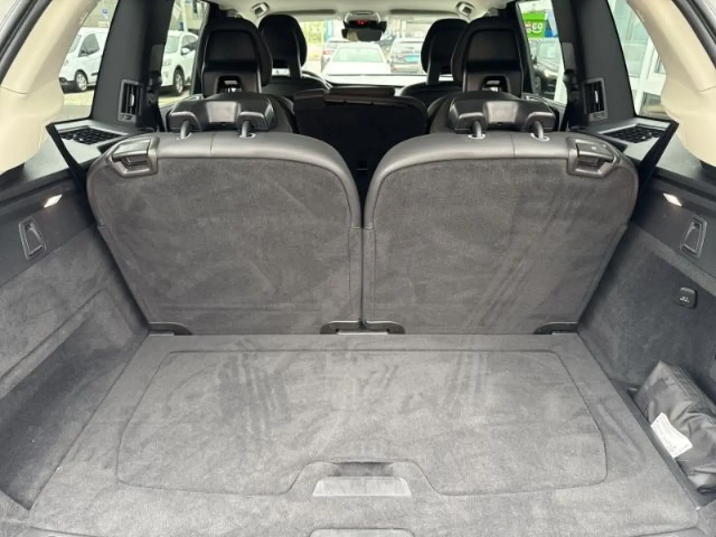 XC90 Inscription Expression Recharge  AWD T8 7-S