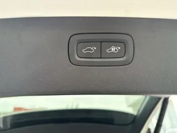XC90 Inscription Expression Recharge  AWD T8 7-S