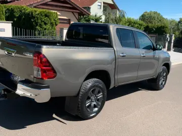 Hilux 2.8 D-4D 4X4 DOUBLE ACTIVE