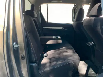 Hilux 2.8 D-4D 4X4 DOUBLE ACTIVE