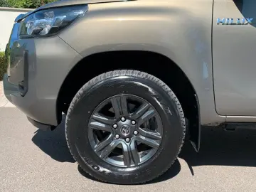 Hilux 2.8 D-4D 4X4 DOUBLE ACTIVE
