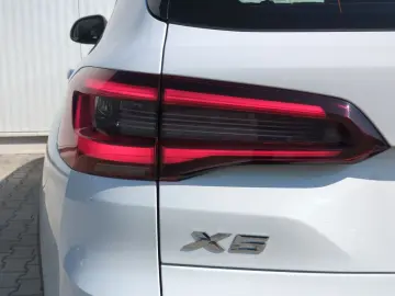 X5 xDrive45e LiCoPro AHK 2Achs elekt.Sitz Shzg
