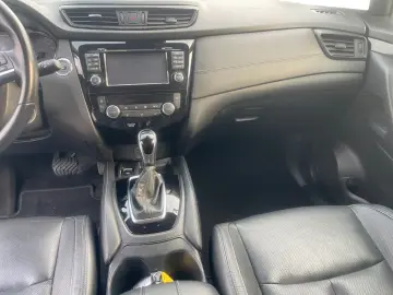 NISSAN X-Trail Tekna  / 7 LOCURI / LEASING