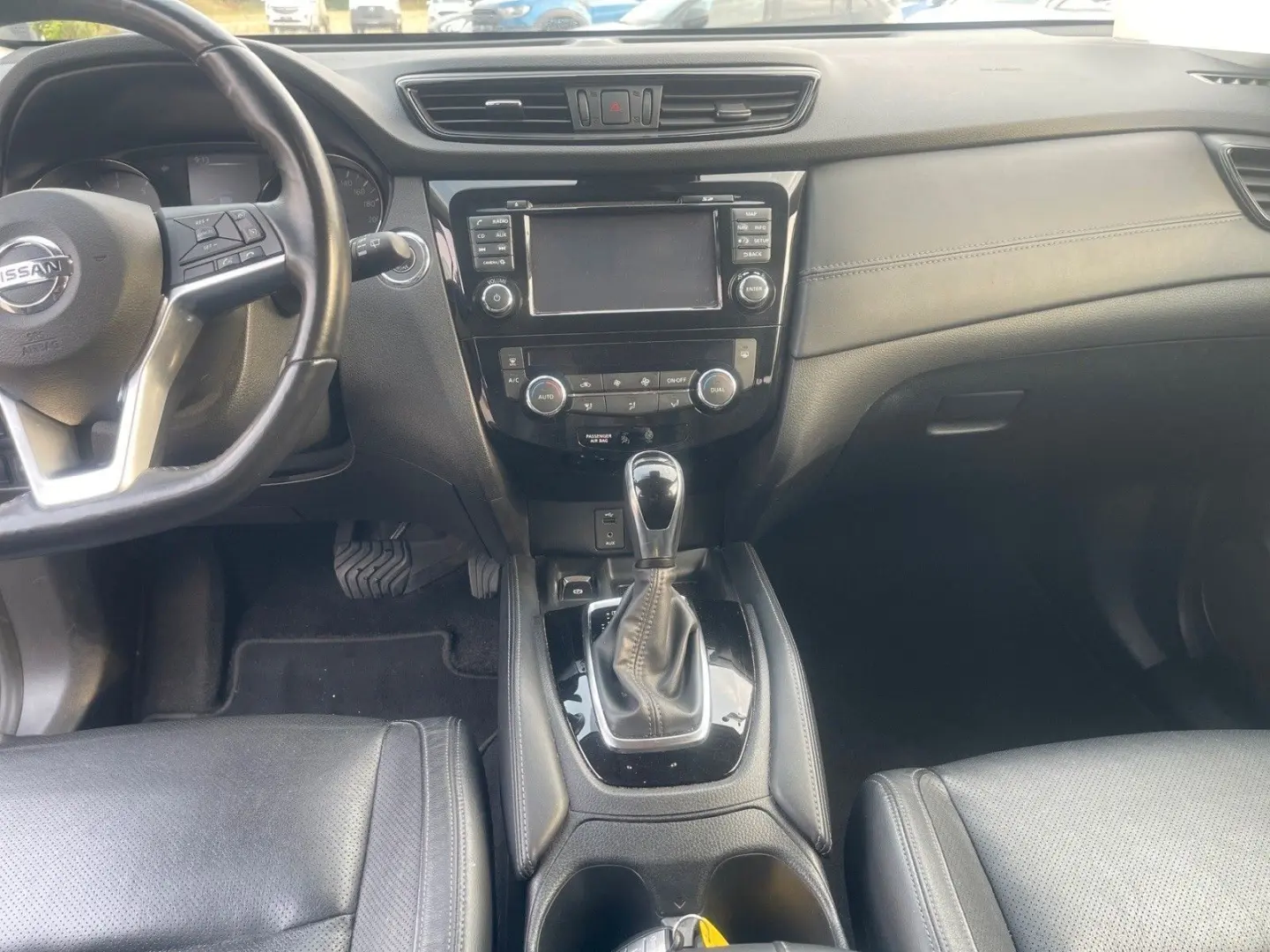 NISSAN X-Trail Tekna  / 7 LOCURI / LEASING
