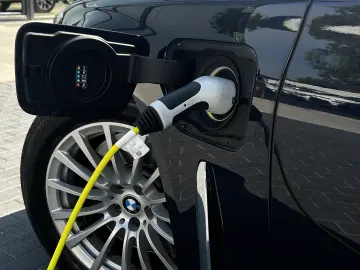 BMW Seria 7 MODEL 745e Hibrid 2019