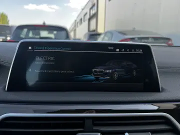 BMW Seria 7 MODEL 745e Hibrid 2019