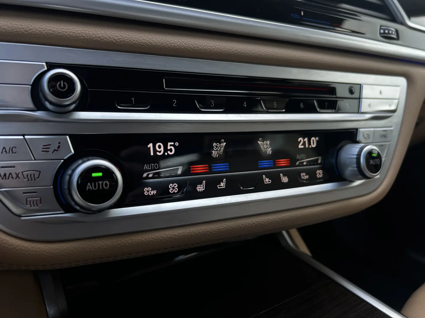 BMW Seria 7 MODEL 745e Hibrid 2019