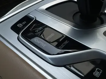 BMW Seria 7 MODEL 745e Hibrid 2019