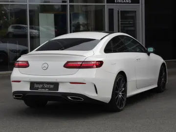 E 300 Coupé AMG +NIGHT+PANO+KAMERA+LED+NAVI+DAB+