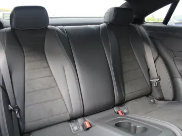 E 300 Coupé AMG +NIGHT+PANO+KAMERA+LED+NAVI+DAB+