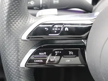 E 300 Coupé AMG +NIGHT+PANO+KAMERA+LED+NAVI+DAB+