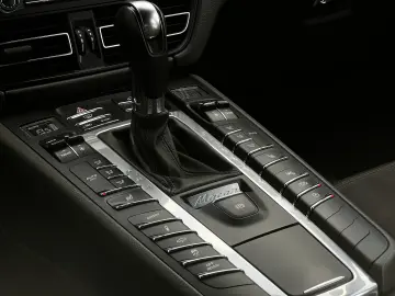 Porsche Macan S 2019