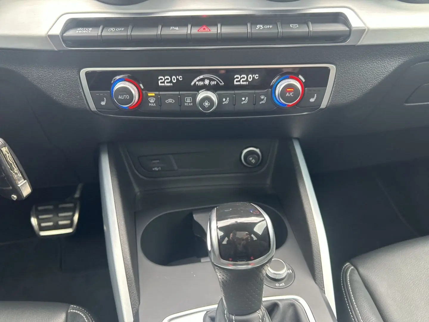 AUDI SQ2 2,0 TFSI qu LED AHK Kamera LEASING