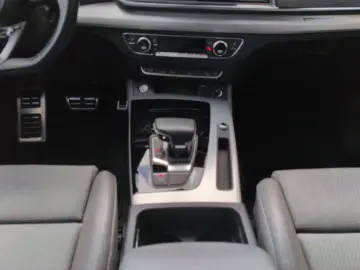 AUDI Q5 Sportback S line 40 TDI quattro LEASING