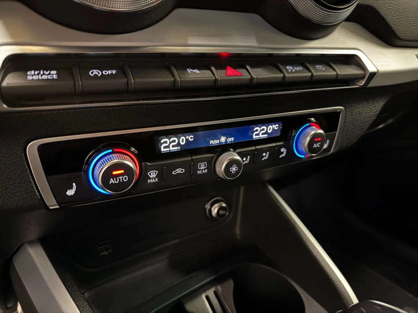 Q2 40 TFSI quattro S line #Kam. #ACC #Sitzheiz.