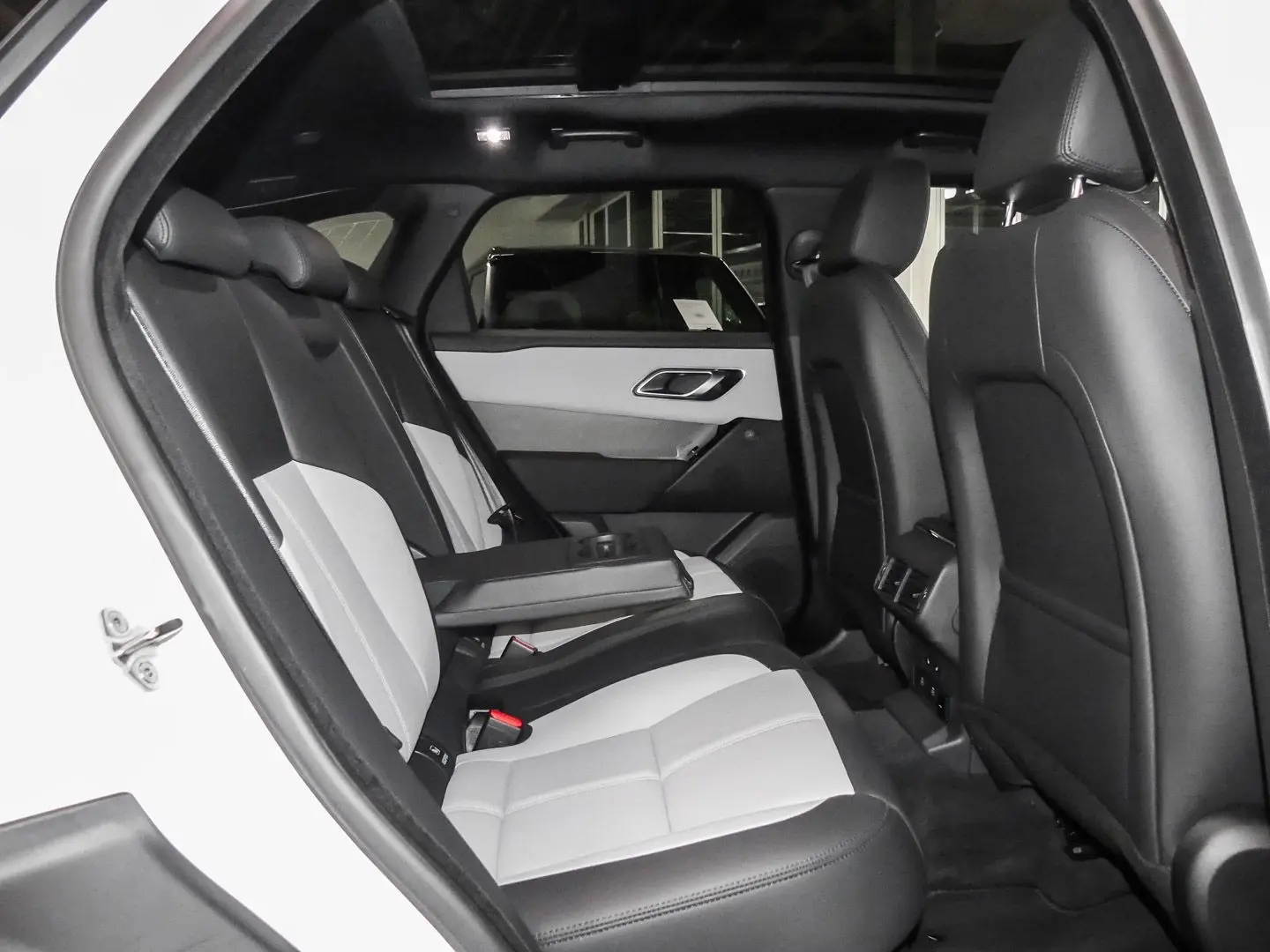 Range Rover Velar R-Dynamic SE D200 LEASING