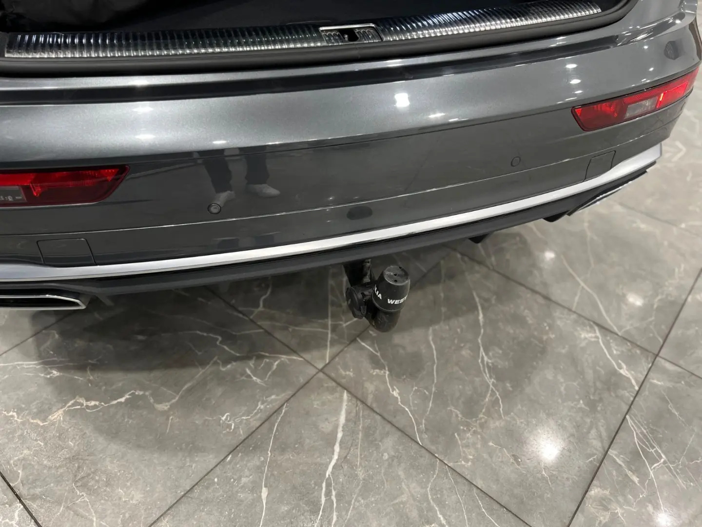 AUDI Q5 40 TDI quattro S line PANO+LEASING