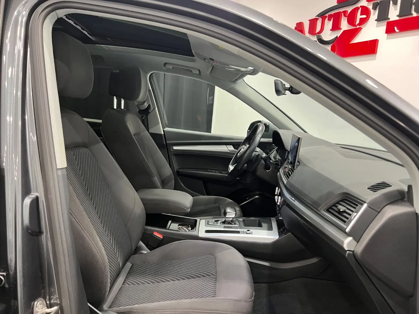 AUDI Q5 40 TDI quattro S line PANO+LEASING