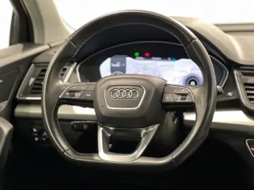 AUDI Q5 40 TDI quattro S line PANO+LEASING