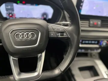 AUDI Q5 40 TDI quattro S line PANO+LEASING