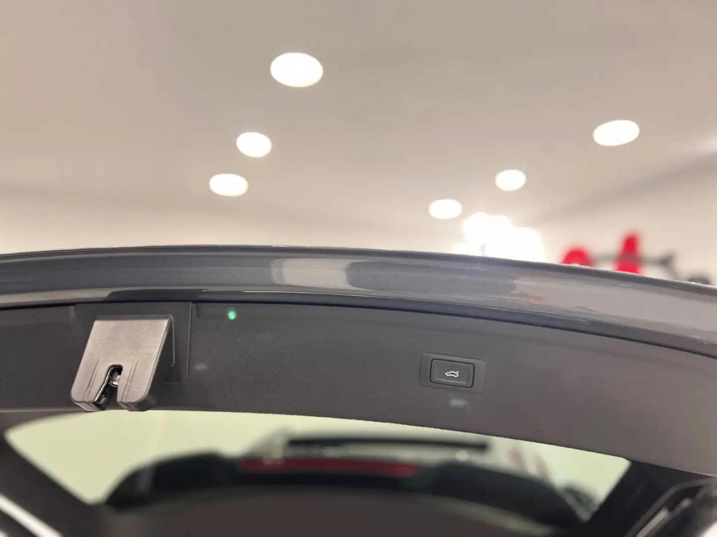 AUDI Q5 40 TDI quattro S line PANO+LEASING